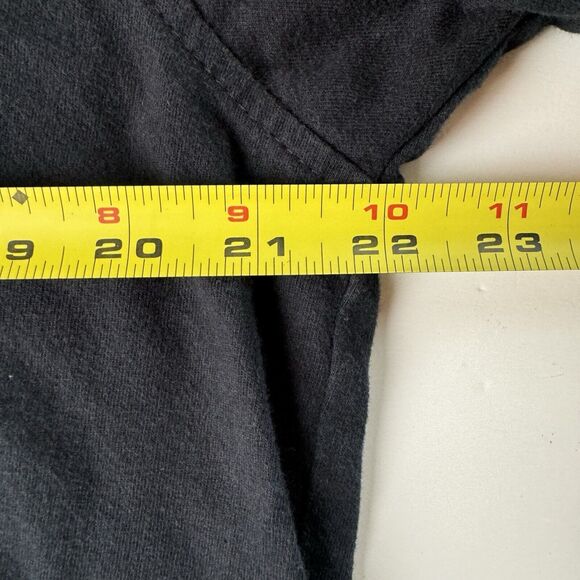 IZOD Jeans Men's Rock Washed Collection Black Tee Size Medium - Picture 5 of 14